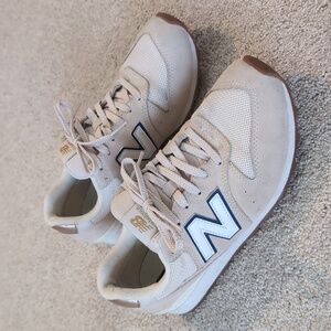 New Balance Beige Sneakers